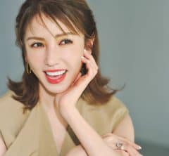 お仕事シーンでワンピをラフに見せない【ヘア＆メークのベストバランス】とは？