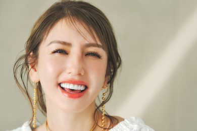 顔と服のちぐはぐ感を解消！【肌見せワンピ】に似合う髪とリップとは…？