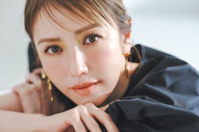 ヘア・メークのプロが指南！ヘアとメークを変えるだけで黒ワンピースが見違える！