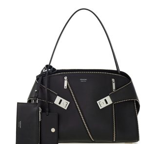 【フェラガモ】新作コレクションを先取り！伊勢丹新宿でポップアップストアを開催