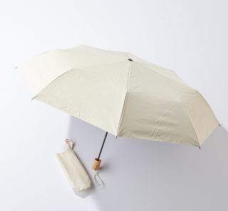 猛暑日も頼れる【ユニクロ】！オシャレを邪魔しない「日傘」＆「アームカバー」が優秀！［#Fumio名品］