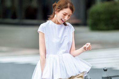 着るだけで美しいくびれが完成！ストレスフリーな高見えチュールトップス