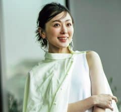 【長袖シャツ】がアレンジテクでエレガントな夏ハオリに早変わり！