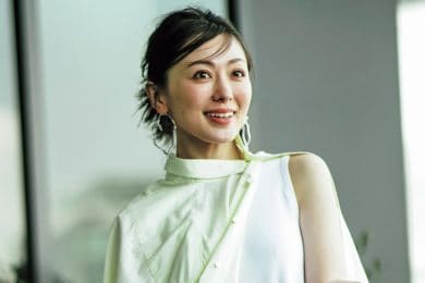 【長袖シャツ】がアレンジテクでエレガントな夏ハオリに早変わり！