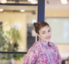 平野ノラさん（46歳）「芸人になれるなら、どんな苦労も幸せだった」笑いにかけた“第2の青春”とは？