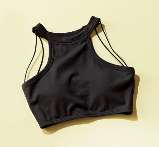 【YouTube人気スタイリストおすすめ】　肌見せトップスと相性抜群の「ひとくせタンク」はコスパで手に入れて〈3選〉