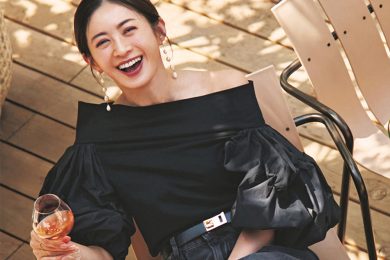 「今夜は母業オフ！」40代ママの夕飲みに選びたい【黒のオフショルダー】名品集