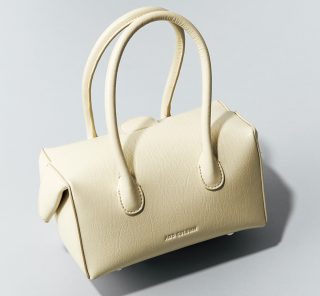 【STORYスタイリストの推しアイテム】使い勝手が良くヘビロテ確定！名品バッグ