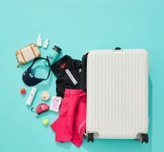 「やっぱりRIMOWA推し!」元CAライターの【一生物スーツケース】スナップ〈4選〉