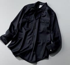 STORYスタイリストが欲しい！秋のファッション熱が高まる！白・黒の【主役シャツ】　