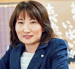 「世界の山ちゃん」会長亡き後、経営を託された妻・久美さんが過去最高売上を達成するまで
