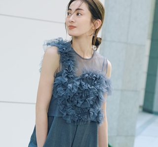 暑い…でも秋ファッションに更新したい！なら「グレー」カラーで品よく＆涼しく