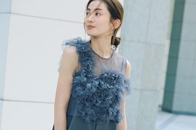 暑い…でも秋ファッションに更新したい！なら「グレー」カラーで品よく＆涼しく