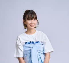 【40代のユニクロ】羽織ったり巻いたり〈短丈シャツ〉のおしゃれアレンジ術