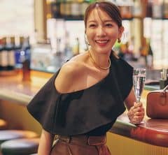 【STORY人気読者コーデ】きれいめ40代 の夜飲みに映える！大人の主役トップス〈3選〉