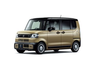 買い物も送迎もノーストレスで乗りこなせるクルマが欲しい！【加藤ローサさんと選ぶ女性目線のクルマ選び】