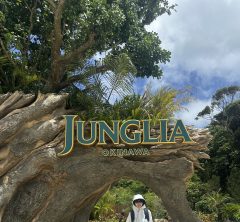 小1息子がリアルな恐竜に大興奮!夏の沖縄・話題の《ジャングリア》の正直レビューは…