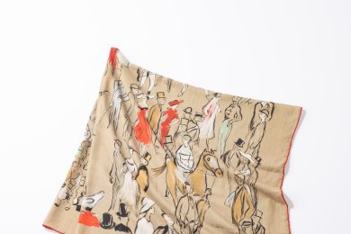 羽織るだけで装いにクラス感。この秋、取り入れたい【エルメス】＃Fumio名品 〈スカーフ5選〉