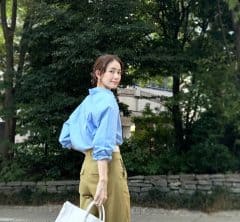 長袖にしたい日は「涼し気な色」を選んで【モデル私服コーデ】