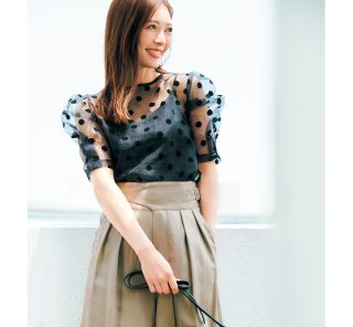 【1万円以下】即完売した大人気アイテム「シアードットブラウス」今がねらい目！