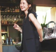 40代の【猛暑コーデ】気温35度超えの日に!快適とオシャレを両立するお手本コーデ〈3選〉