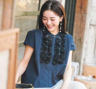 暗黙のルールあり!?夏休み明けの【懇親会ランチ】正解トップス〈3選〉