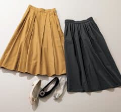 急な豪雨からの高湿度の雨上がり…【オシャレな撥水スカート】で乗り切る！〈3選〉