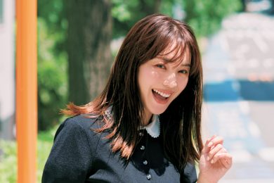 【きちんとネイビー×ツヤ黒ハーフパンツ】で送迎コーデをフレッシュに