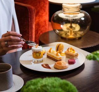 【期間限定】NYを感じるロビーラウンジで「ハイアット リージェンシー 東京×ピエール・エルメ・パリ」のアフタヌーンティーを