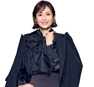 大人だからこそ！ コスパよくリッチに見せる【たっぷりボウタイブラウス】〈3選〉