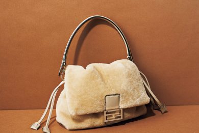 STORYスタイリストがこの秋欲しい！着こなしの主役になるふわふわ〈フェンディ〉