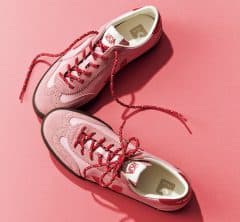 カジュアルにも遊びと品を！テンションが上がる「映えスニーカー」〈3選〉