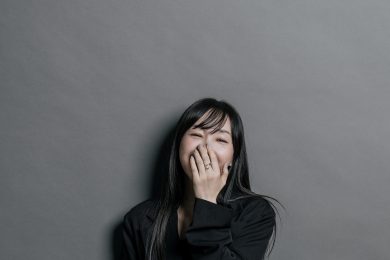 麻生久美子さん「悩ましい思春期子育てに仕事…忙しい毎日の中、“ながらワザ”で学び直しに挑戦！」