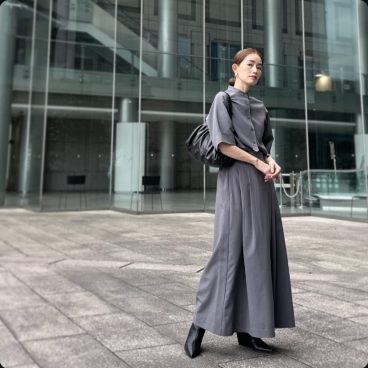 パンツなのにスカート見え。楽なのにきちん感のあるセットアップ【モデル私服コーデ】