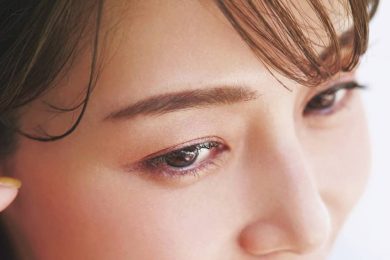 汗をかいても「ベースメーク」と「アイブロウ」だけは落ちない！〈実力アイテム6選〉