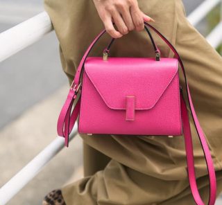 40代オシャレ読者が愛してやまない【ヴァレクストラ】カラーイジィデの使い方って？〈コーデ3選〉