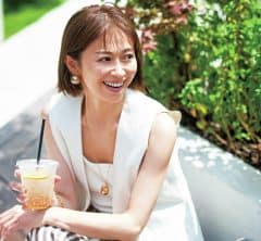 【ジレ＆大ぶりアクセ】でゆるっとパンツも瞬時にサマ見え！