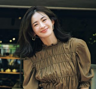 9月半ばも30℃超え…【秋色×シアーパンツ】がオシャレも快適もリード