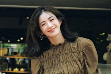 9月半ばも30℃超え…【秋色×シアーパンツ】がオシャレも快適もリード