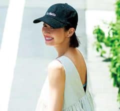 【肌見せワンピ×キャップ】ヘルシーな女っぽさでまだまだ暑い初秋を駆け抜けて