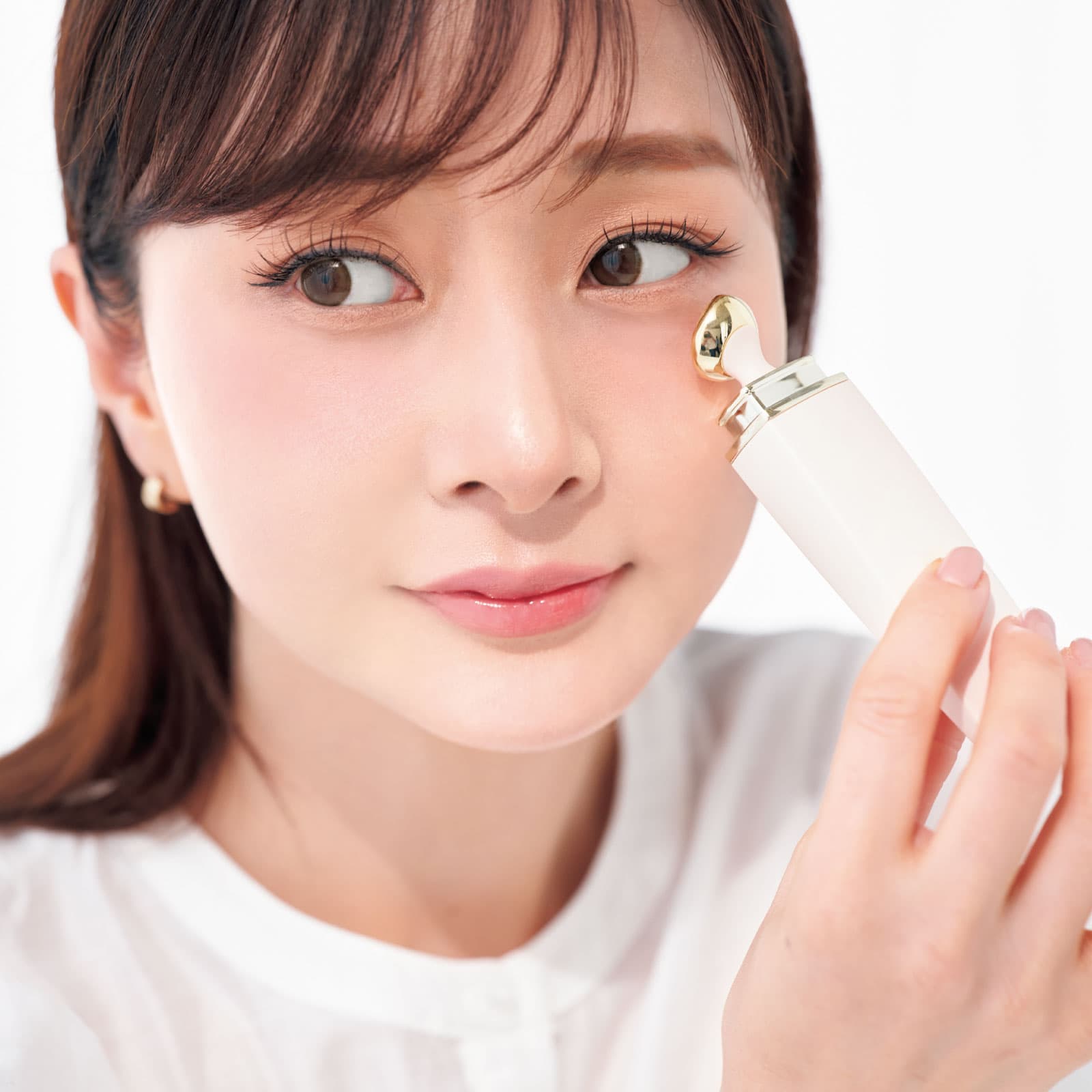 美容家・石井美保さん「忙しい日々に〝極上アイケア〟が自信を