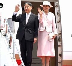 【皇后雅子さま】〈空港ファッション〉に宿る品格とメッセージ性のある着こなし集