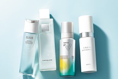 秋ファッションにぴったり。素顔風の透明感メークが作れるスキンケア〈４選〉