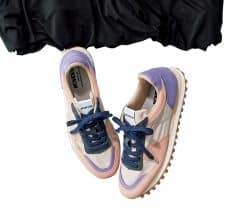 歩く日の〈カジュアルすぎない〉インパクトスニーカーコーデ【アイディア３選】