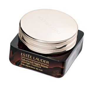 〈STORY美容賢者の愛用品〉リピート必至！肌が喜ぶ名品たるみケア〈７選〉