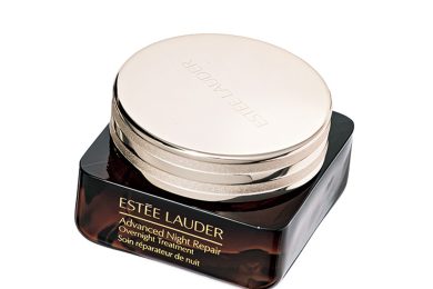 〈STORY美容賢者の愛用品〉リピート必至！肌が喜ぶ名品たるみケア〈７選〉