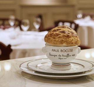 代官山の「メゾン ポール・ボキューズ」がリニューアル！宝石のように美しい伝統のデザートワゴンも新登場