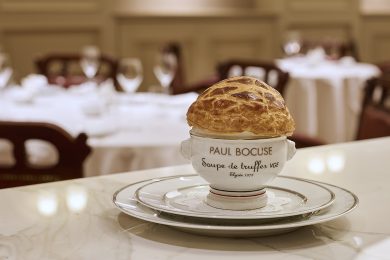 代官山の「メゾン ポール・ボキューズ」がリニューアル！宝石のように美しい伝統のデザートワゴンも新登場