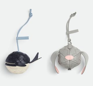 チャームに！【ボッテガ・ヴェネタ】大人可愛い新作コインパースが登場