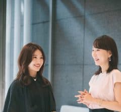 〈プロが教える〉40代の婚活ファッションは、「オシャレすぎ」はNG!正解コーデは?